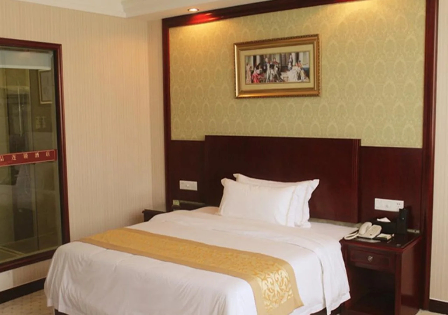 Vienna Hotel Yueyang Huarong Avenue Branch