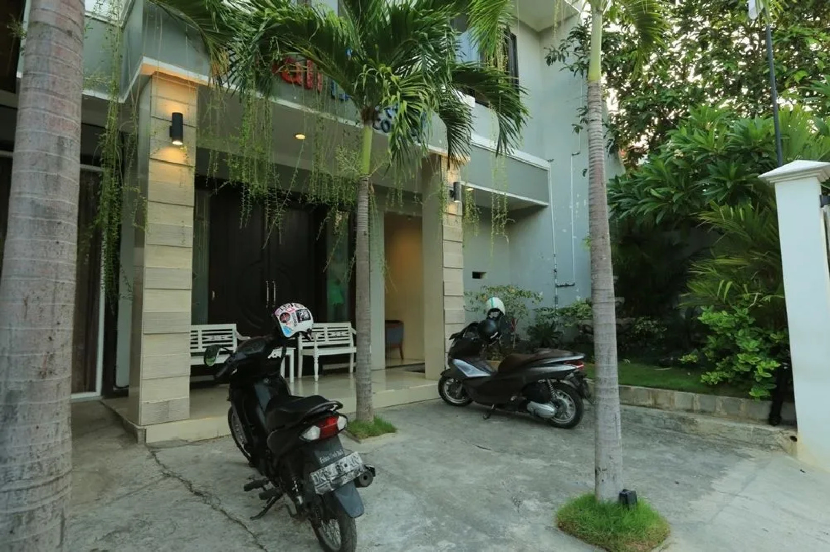 RedDoorz @ Glogor Carik