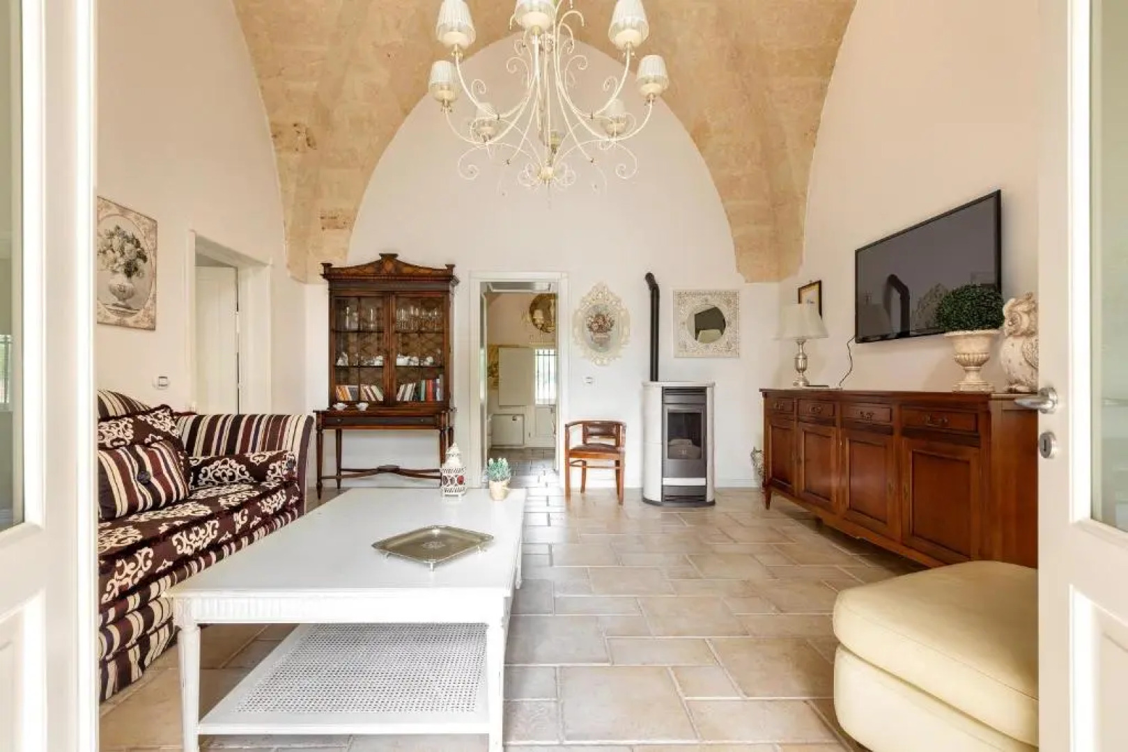 Villa Medici alla Macchia by BarbarHouse