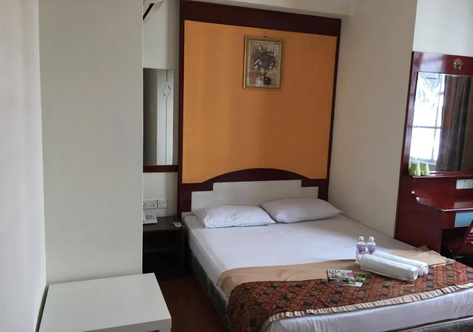 New Happy Hotel