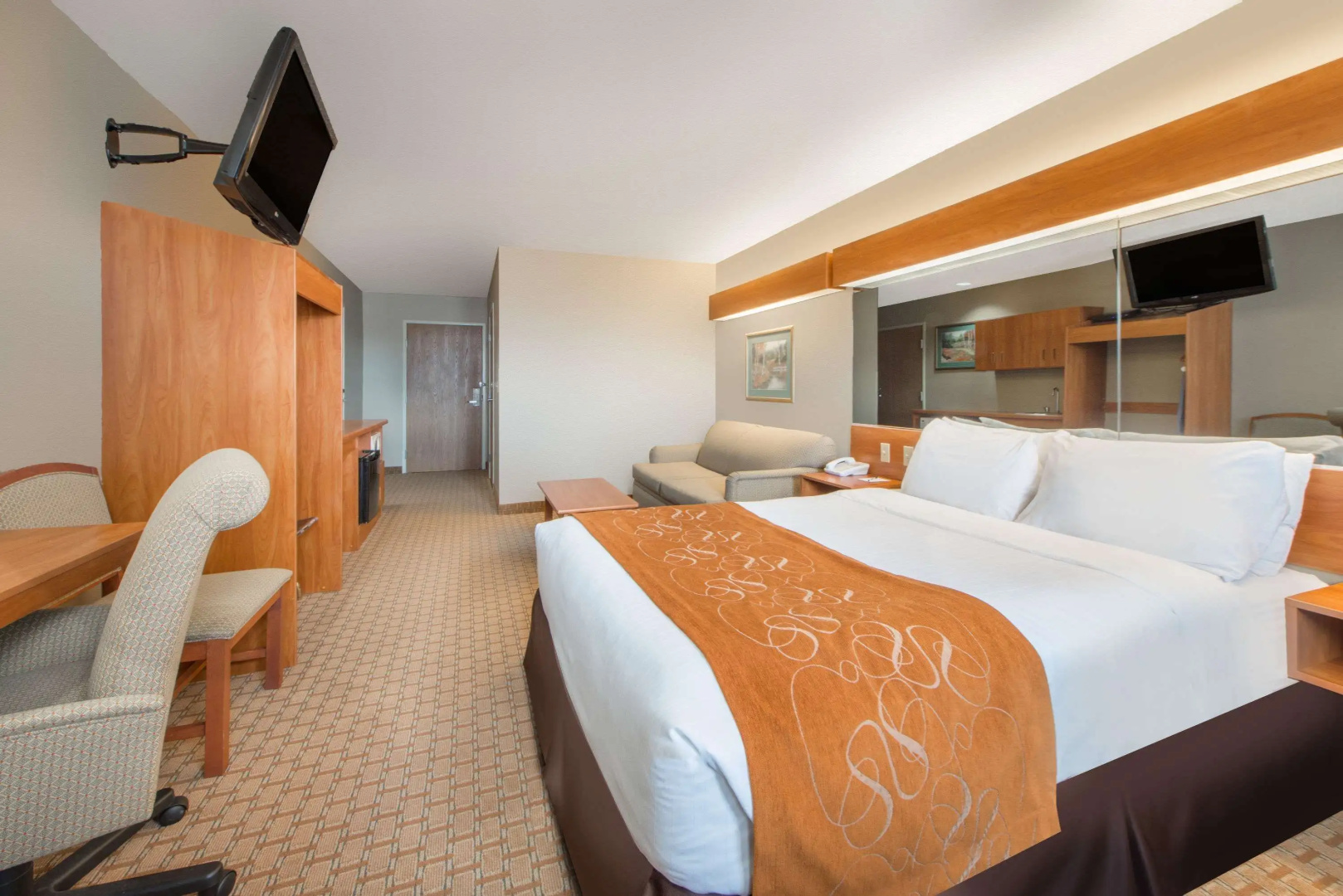 Microtel Inn & Suites by Wyndham Raton