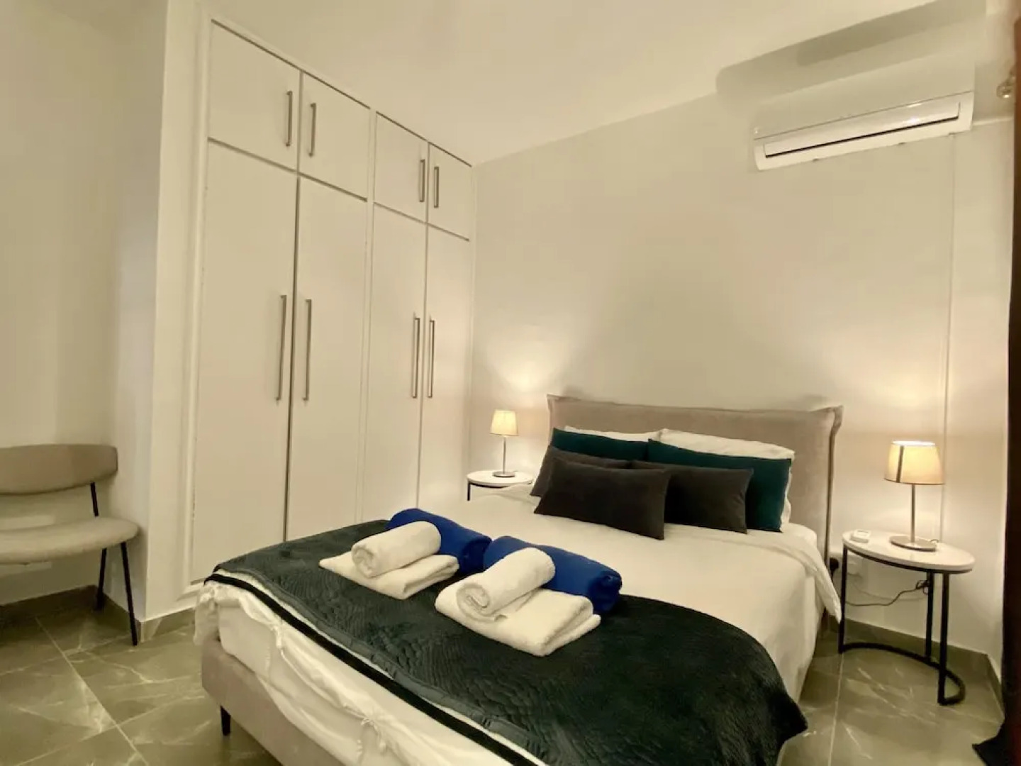 White Arches Sea View Apt No 2