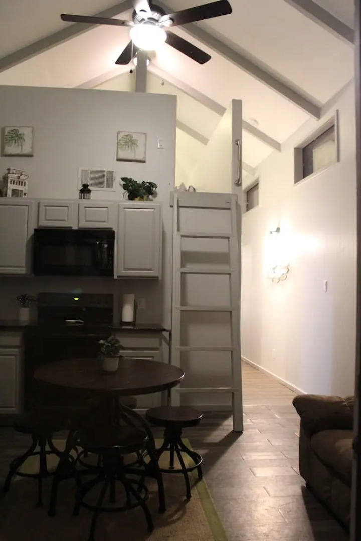 Fisherman`s Cove Lakeside Resort