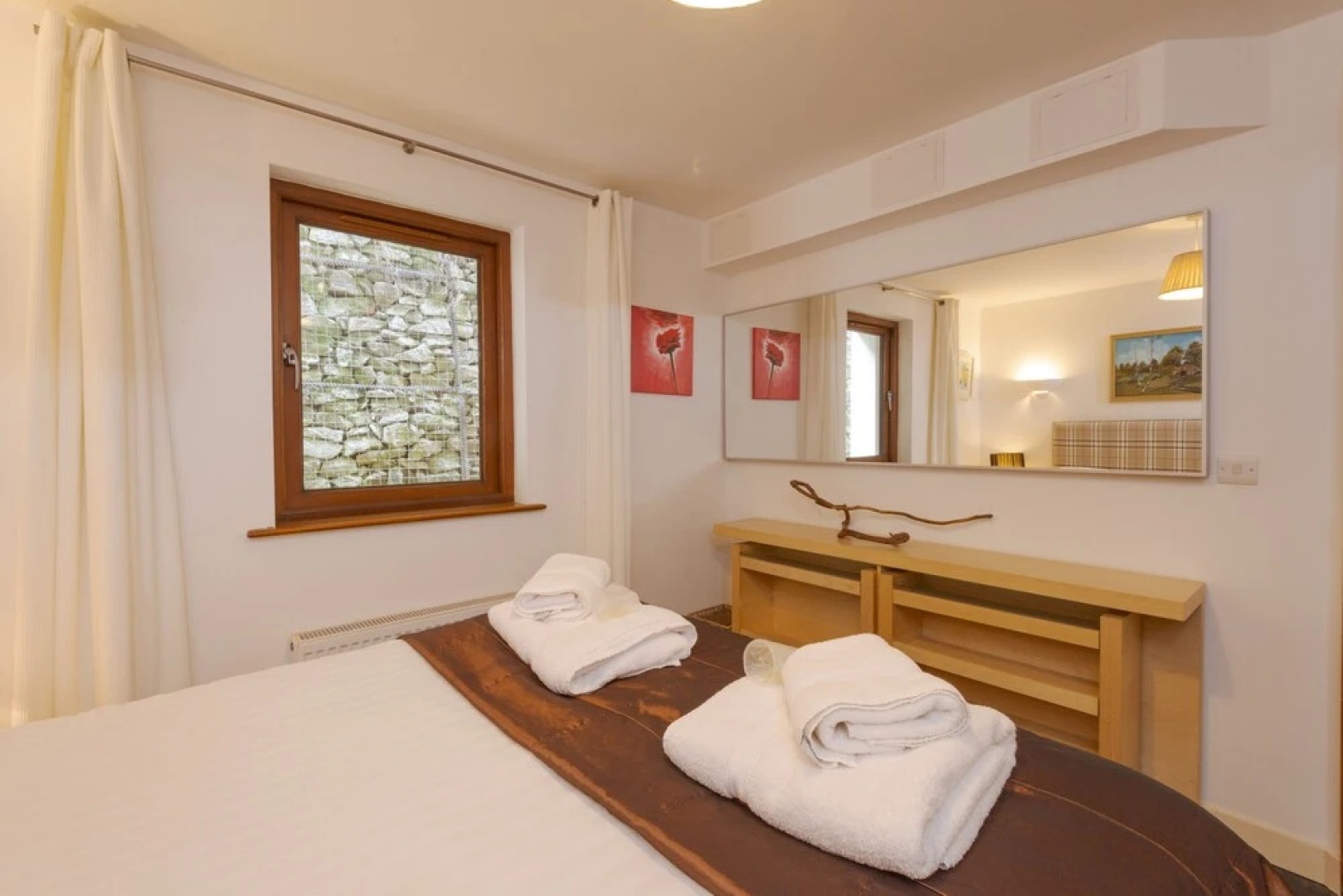 White Lodge Apartment