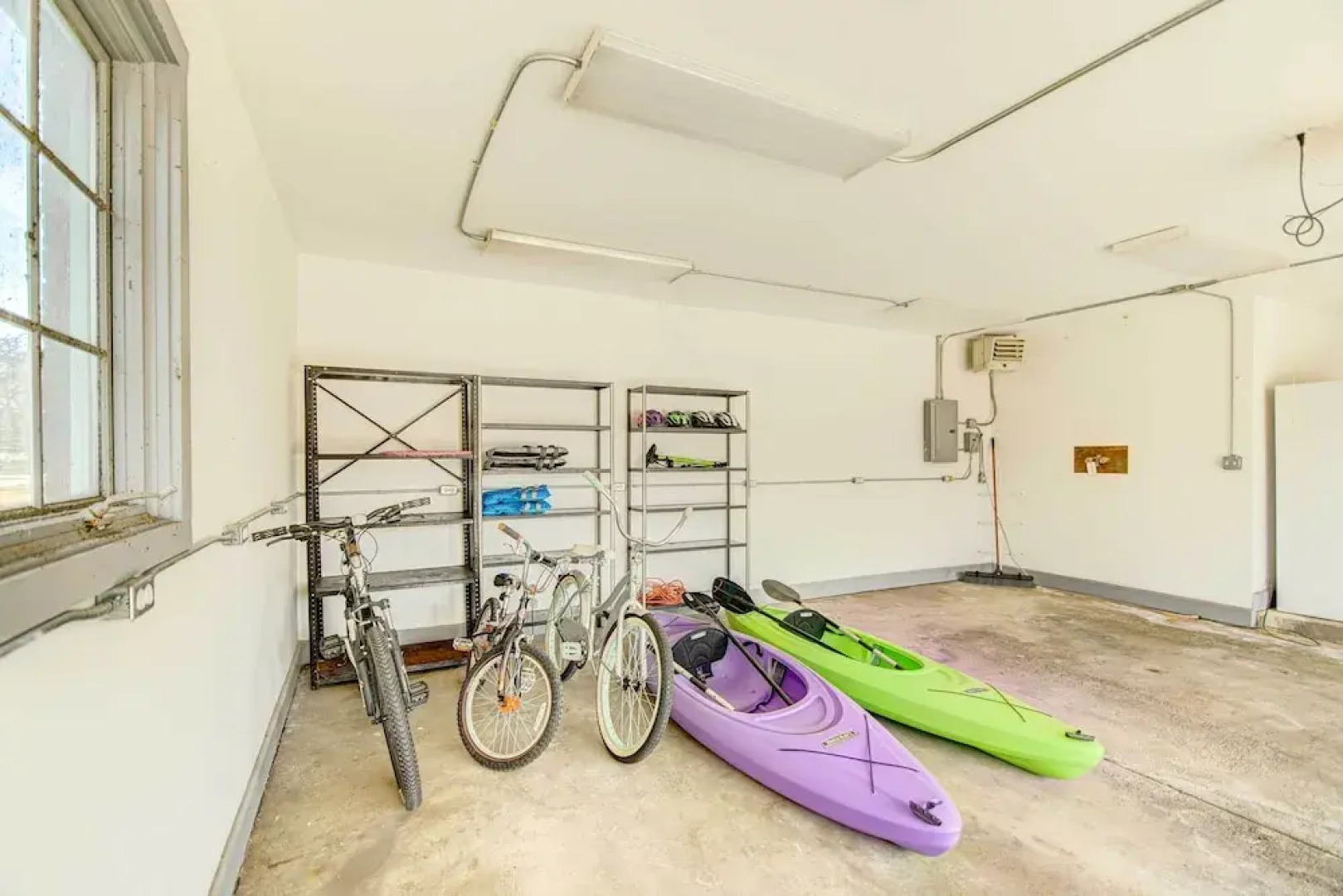 Bike & Kayak: Lakefront Prospect Heights Home