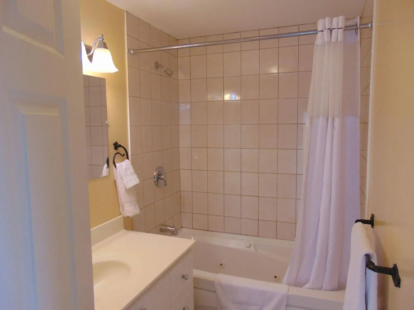 Downtown Executive Suites - Queens Road