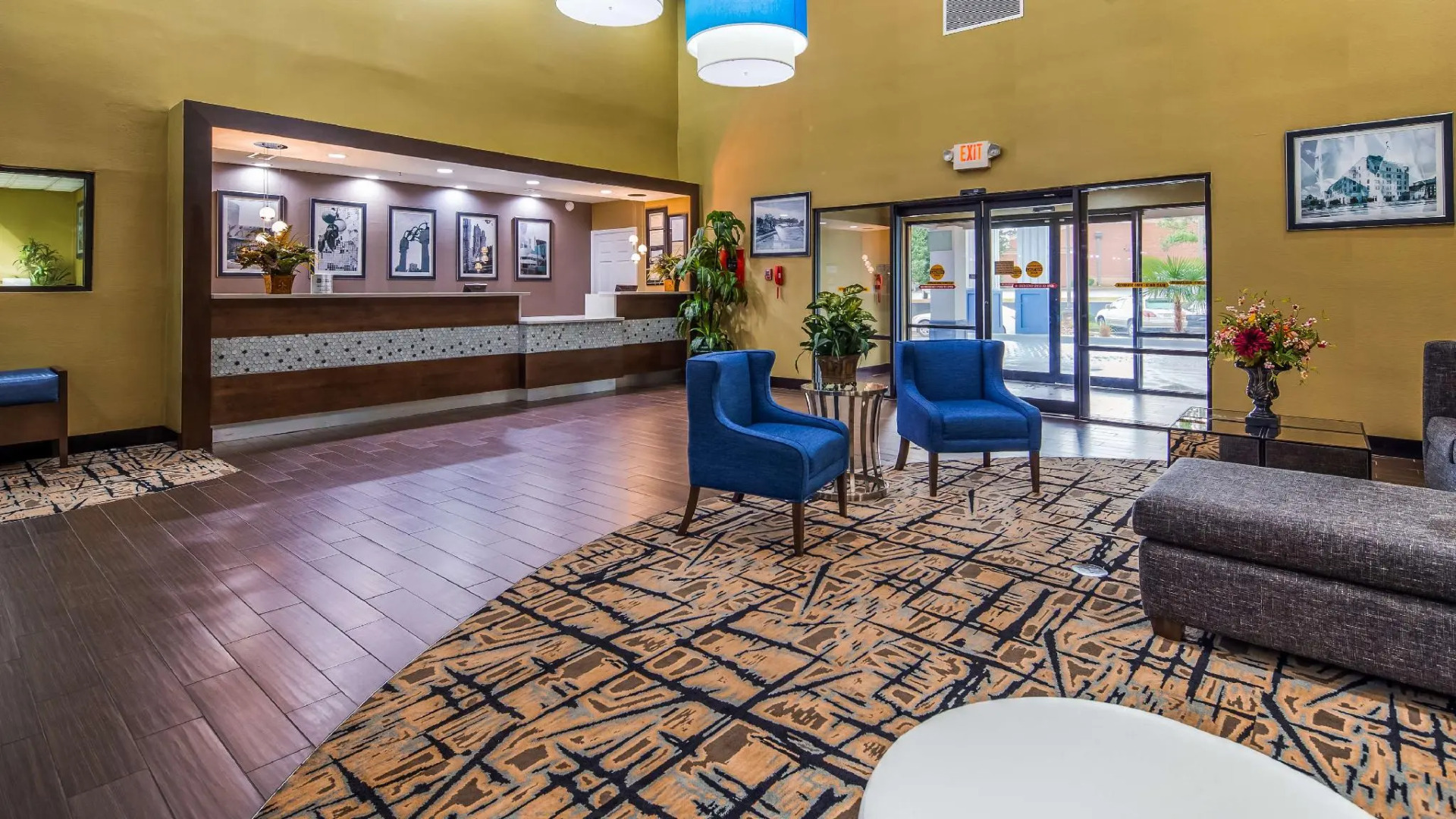 Best Western Plus McDonough Inn & Suites