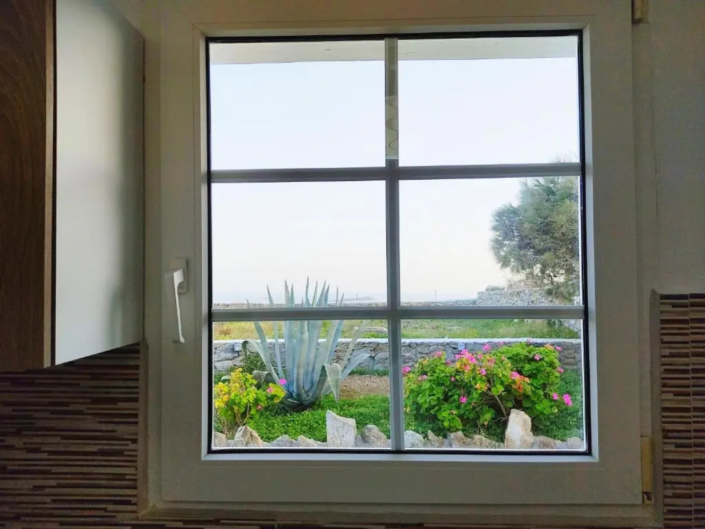 AVALON cosy apartments, minimal villas with shared swimming pool