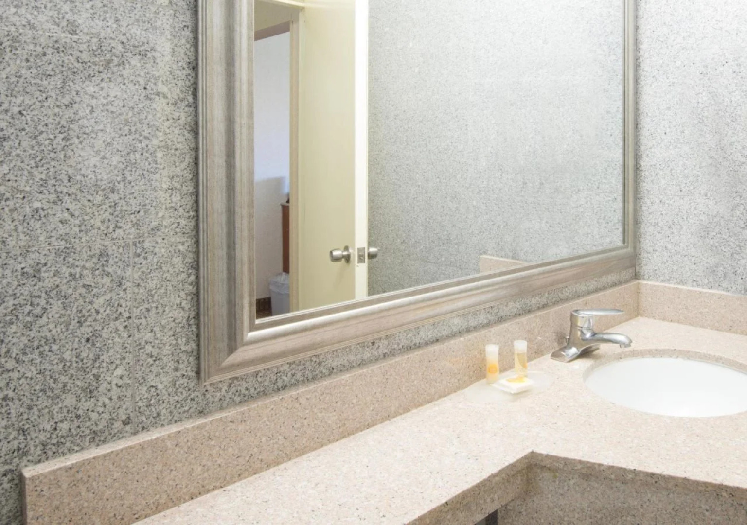 Red Roof Inn Copiague