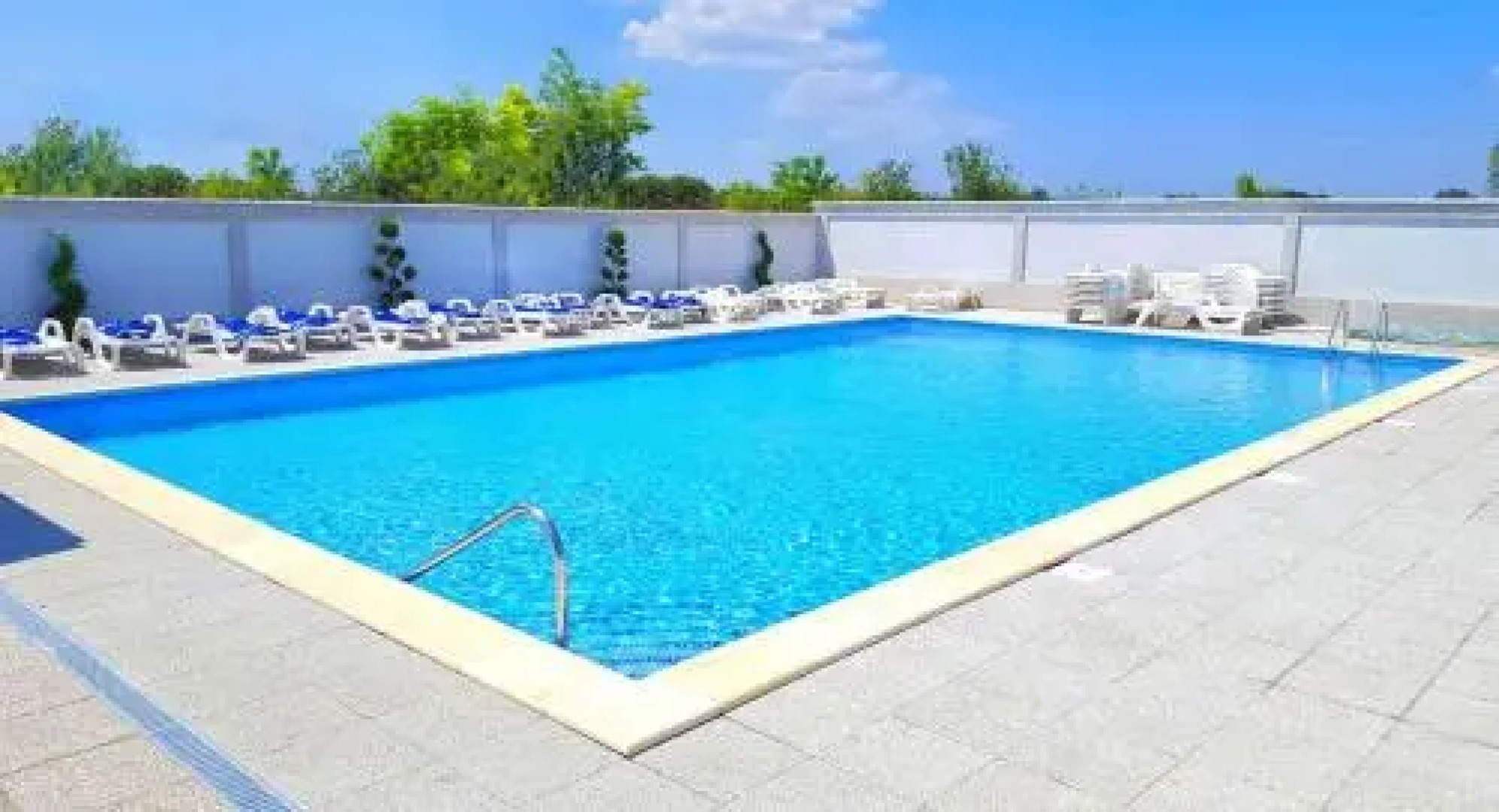 Pensiunea Blue House