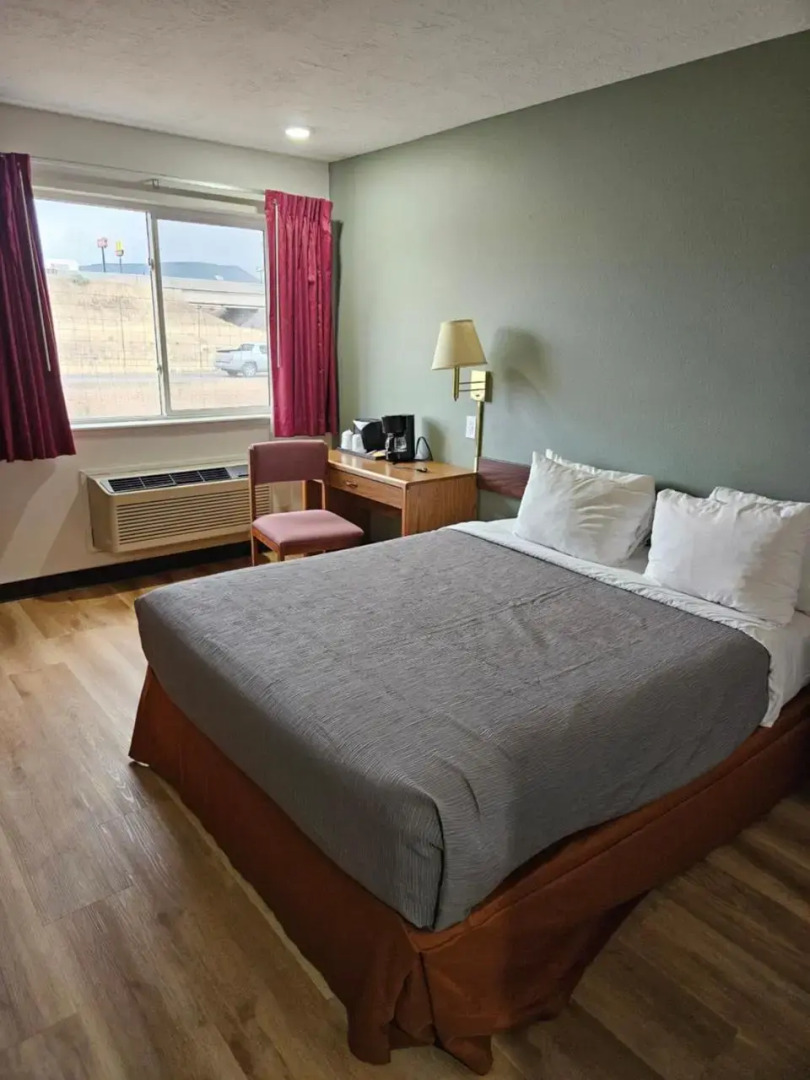 Super 8 Motel - Beaver