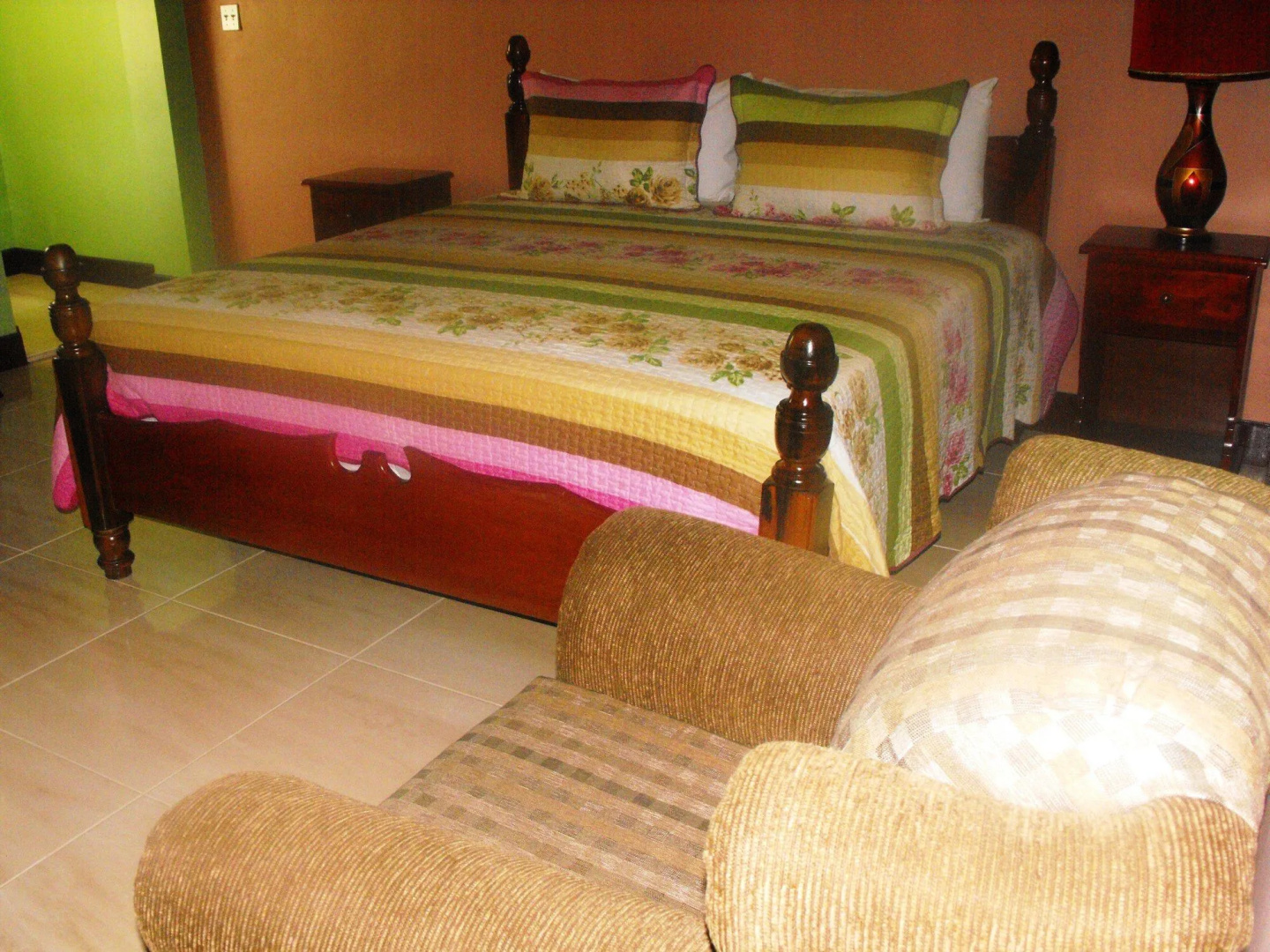 Hotel Tropik Leadonna