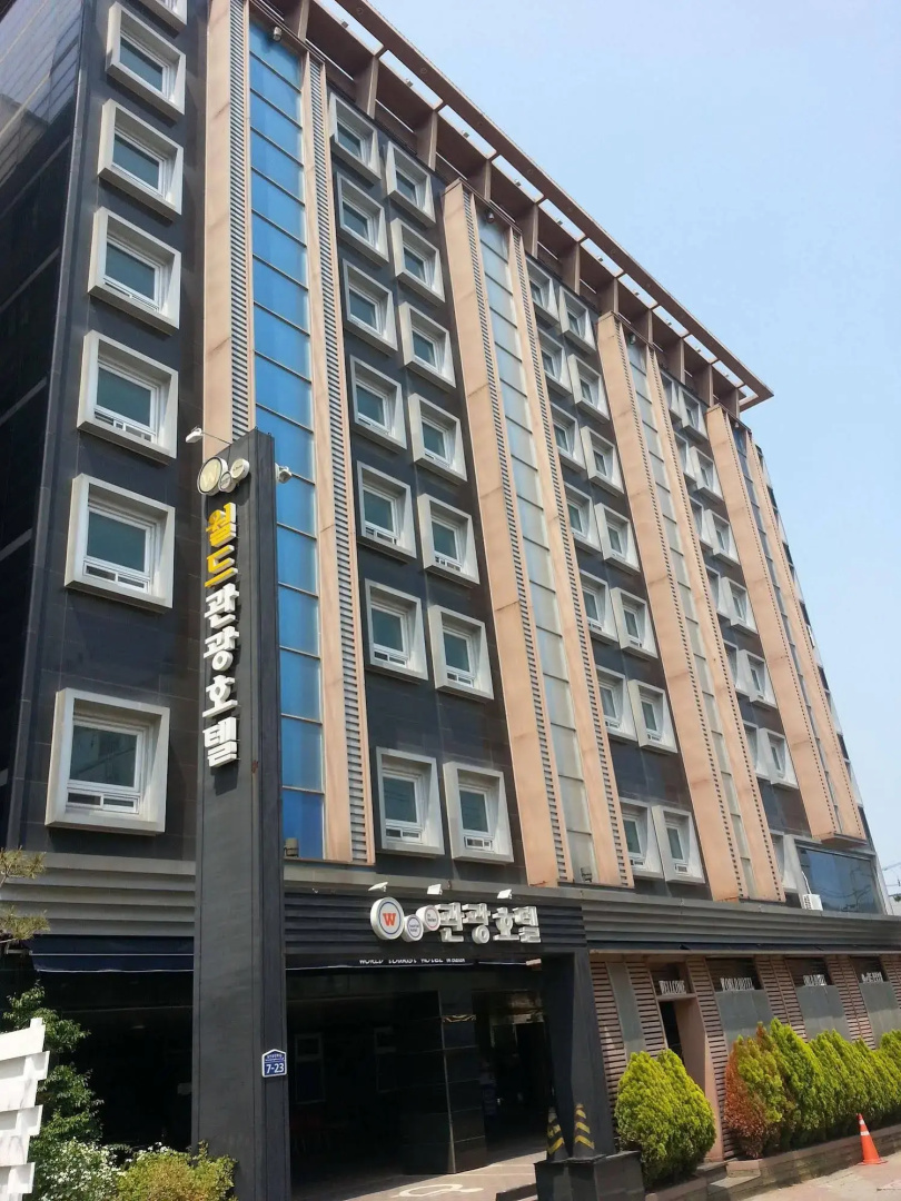 World Tourist Hotel