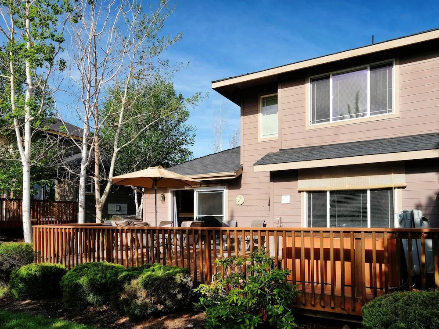 860 Golden Pheasant Drive Townhouse 3 Bedrooms 2.5 Bathrooms Townhouse