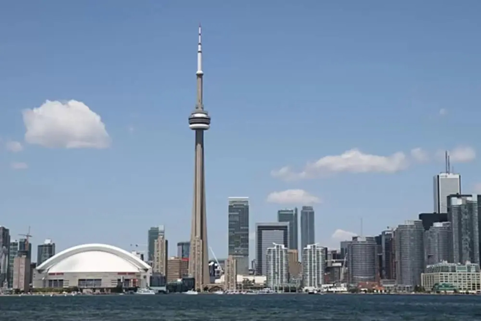 Pinnacle Suites - Chic Downtown Loft