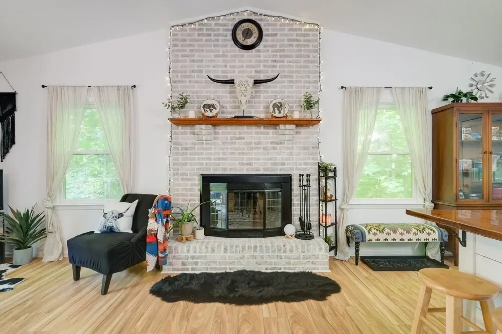 Lakefront Maryland Cabin w/ Fire Pit, Grill & Deck