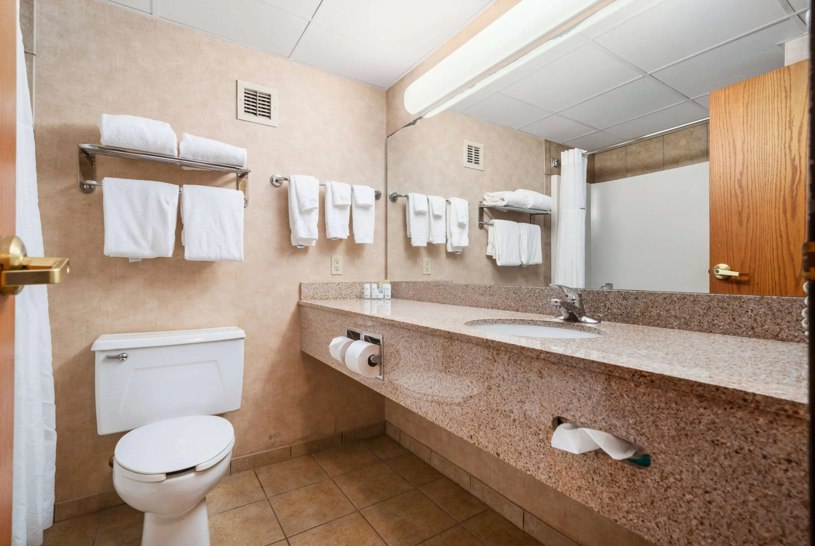 Ramada by Wyndham Sioux Falls Airport-Waterpark & Event Ctr