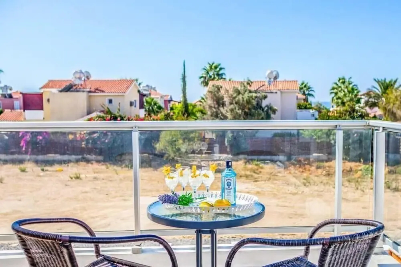 Villa White Daisy