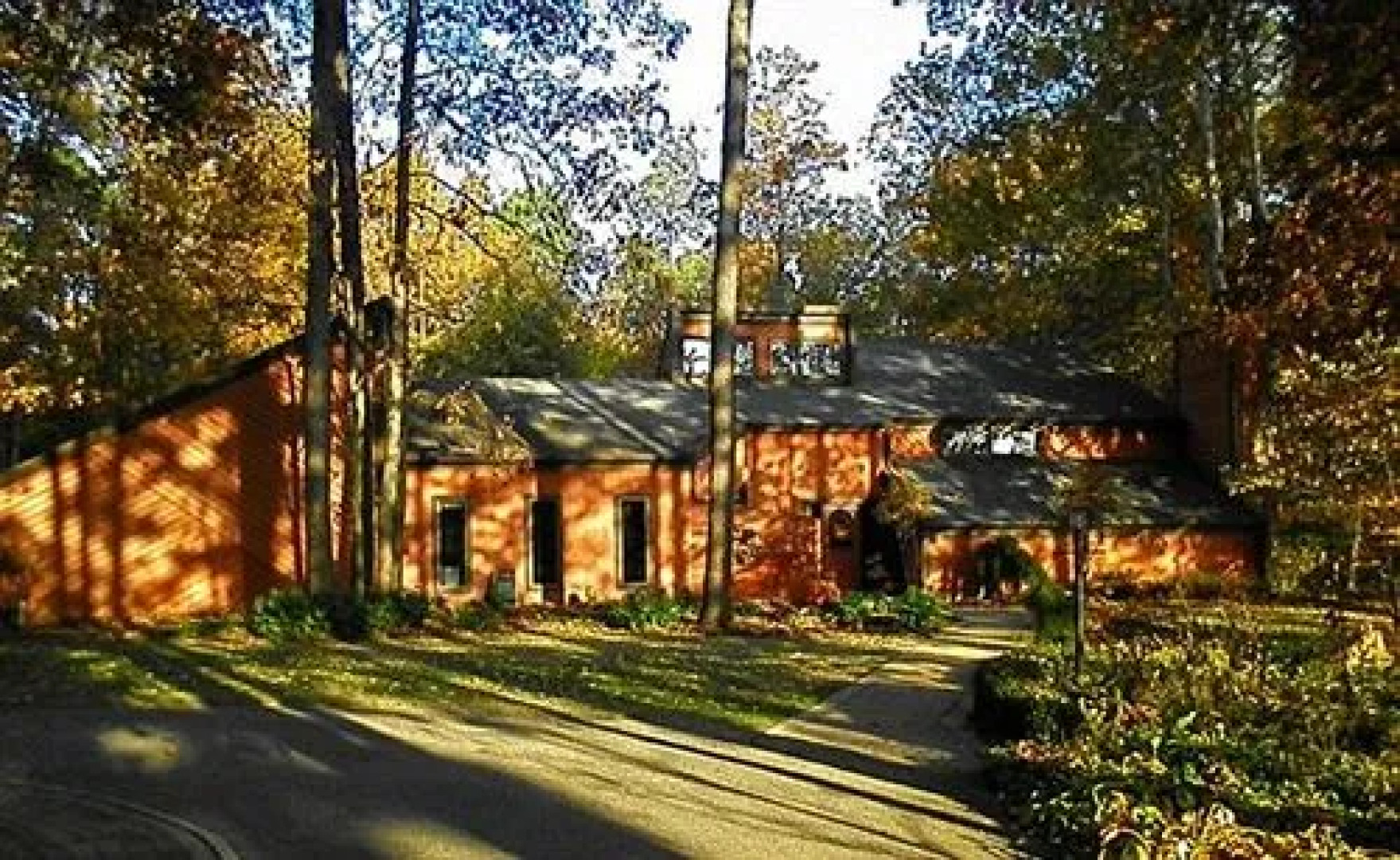 Whispering Oaks Bed & Breakfast