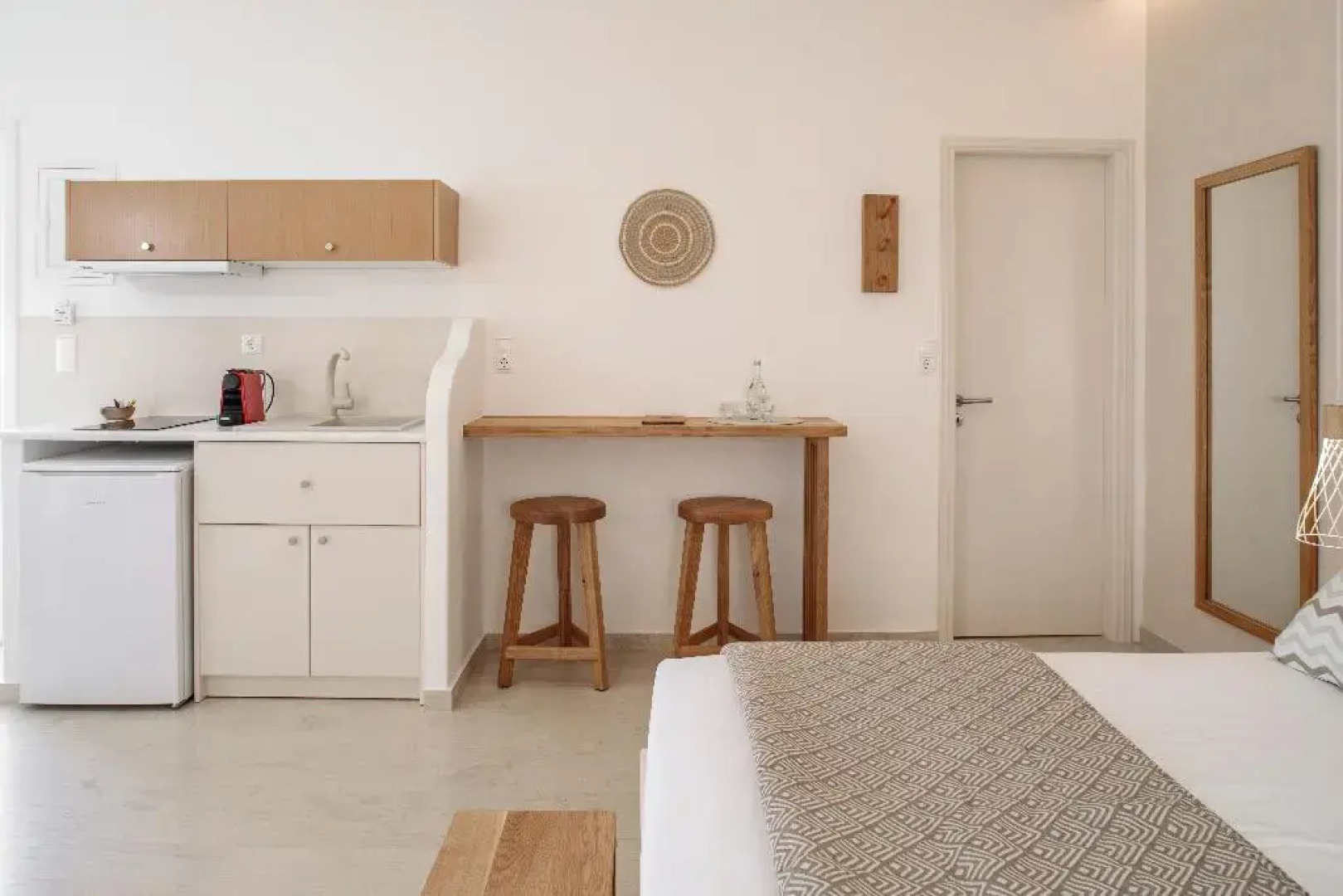 Proteas Hotel & Suites