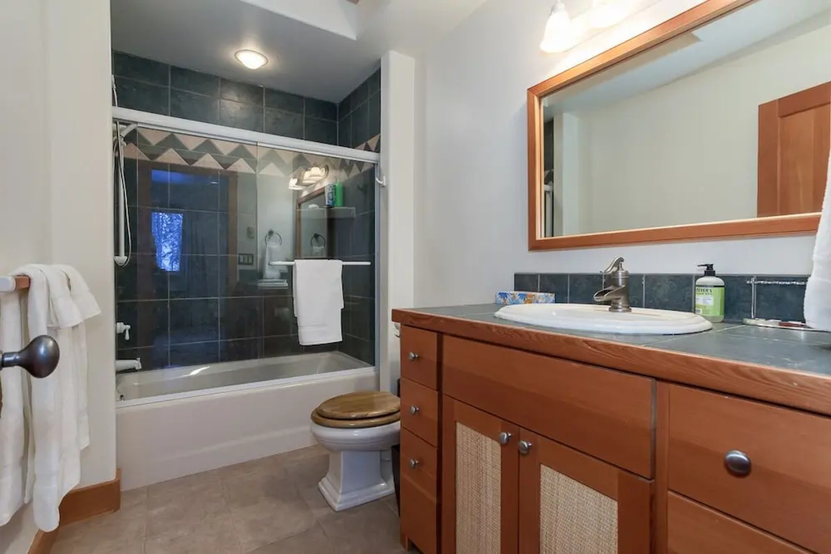 Highland Huckleberry Lodge - 4 Br Home