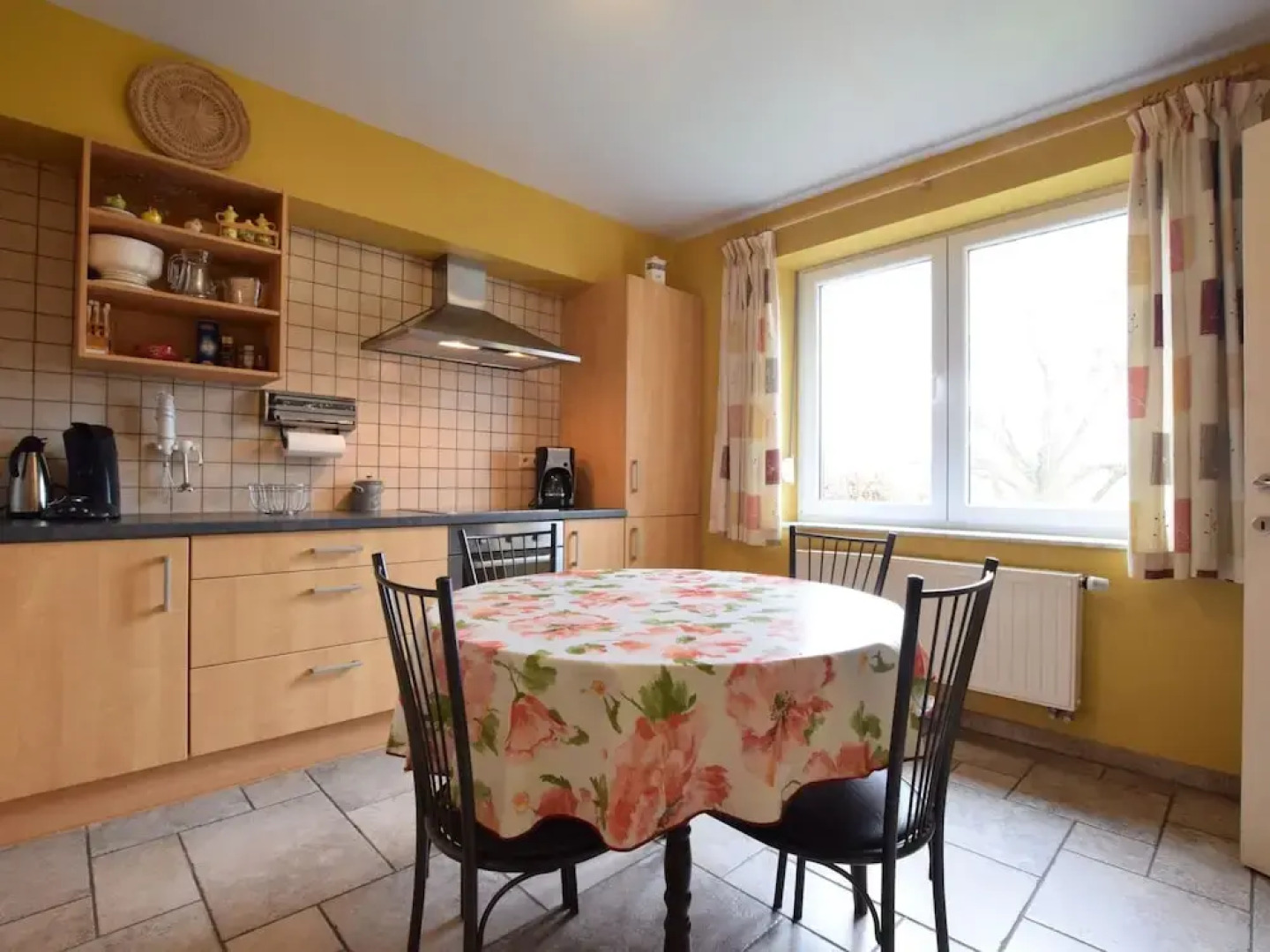 Lovely Spot With Plenty of Outdoor Space