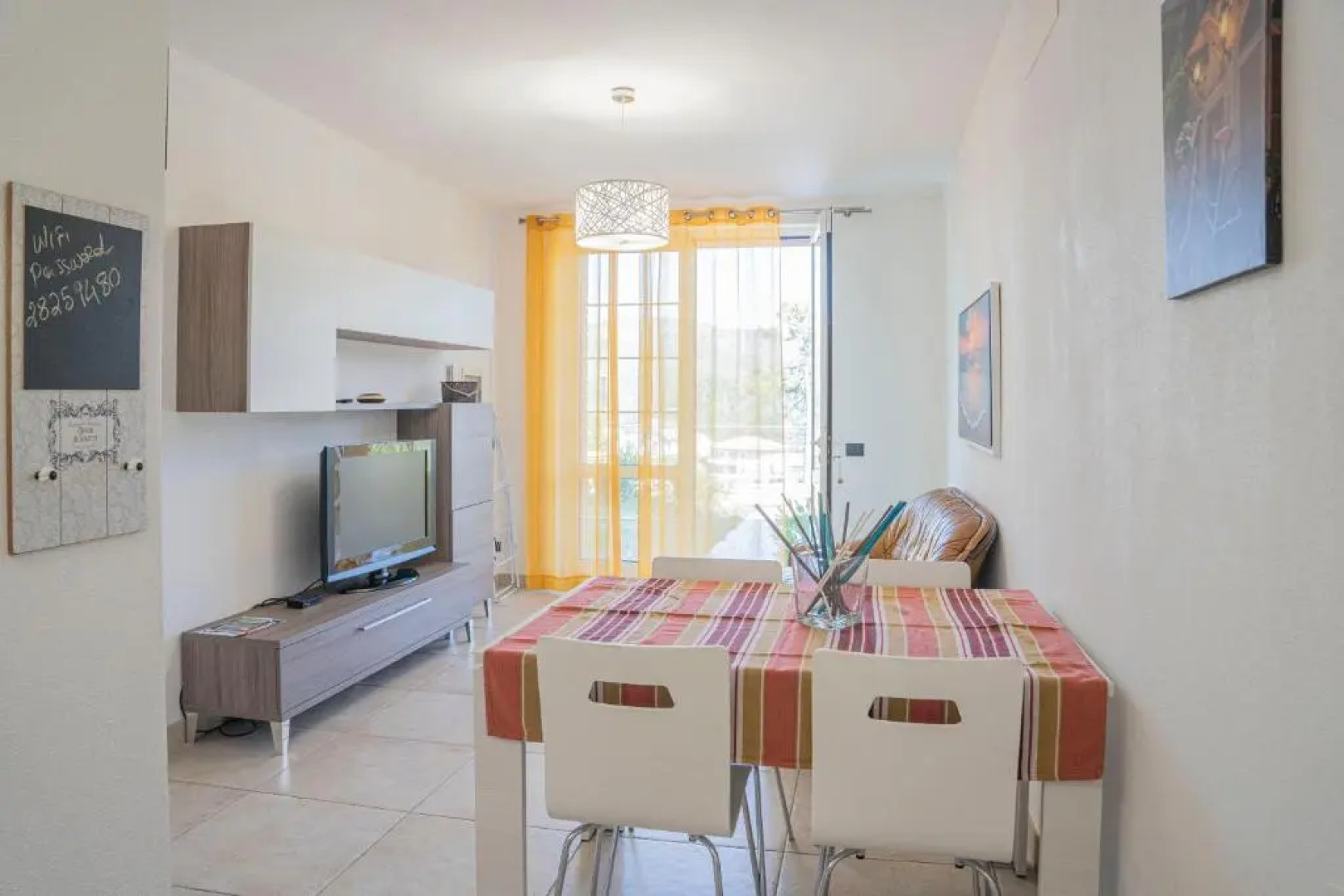 066 - VILLA LETIZIA, Elegante 3 PISCINA e Natura, 10 minuti da MARE e SPIAGGIE