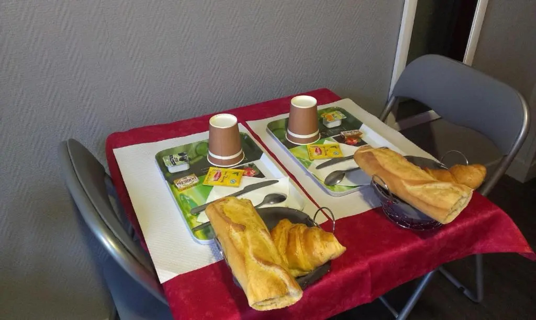 Hipotel Paris Gambetta Republique