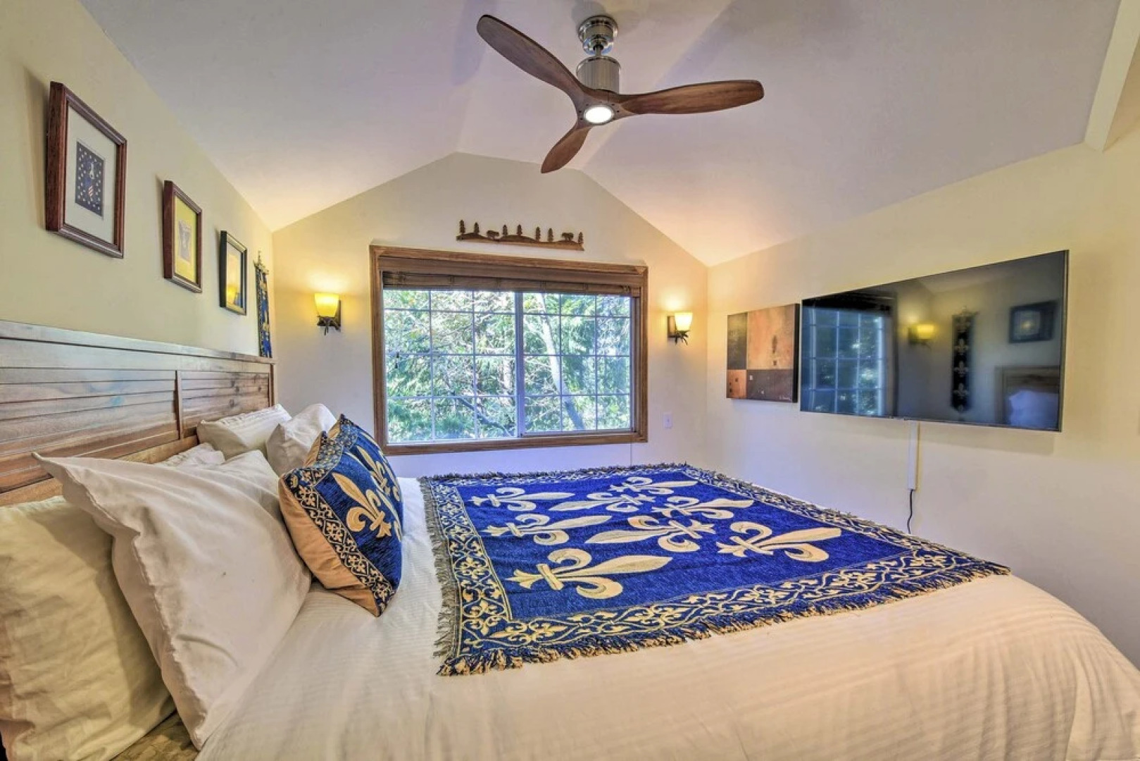 Lake Arrowhead Cabin w/ Decks < 2 Mi to Village!