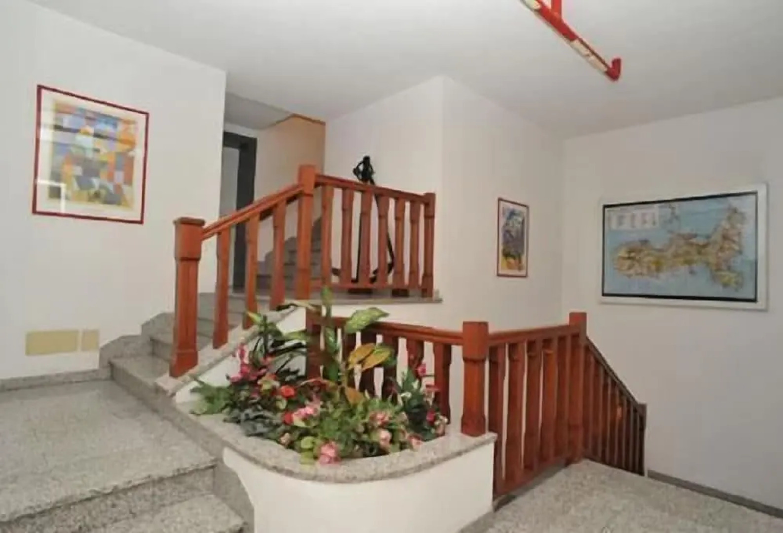 Hotel Crystal & Residence