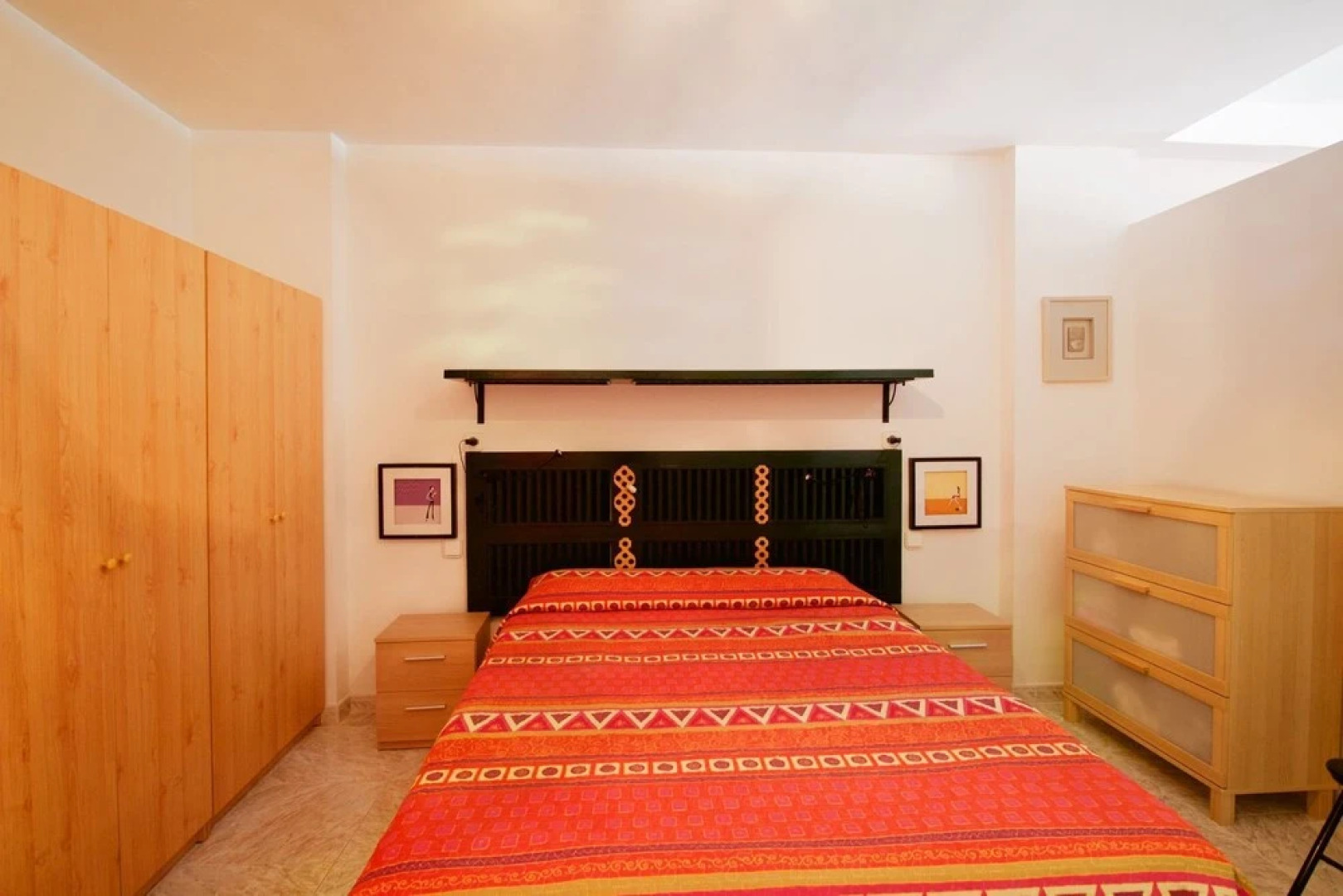 Lightbooking - Live is a beach