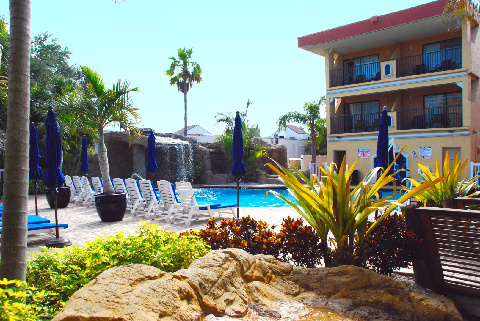 Coconut Cove All-Suite Hotel