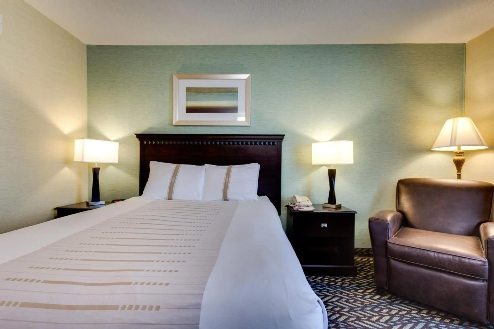 Fireside Inn & Suites