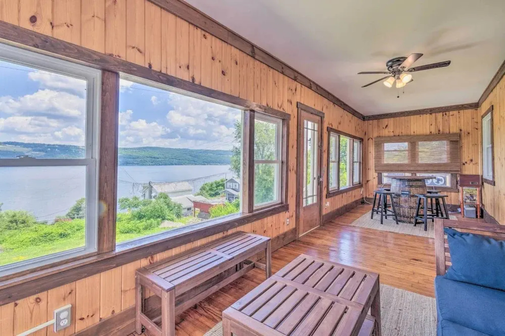Watkins Glen Lakeview Cottage w/ Waterfall!