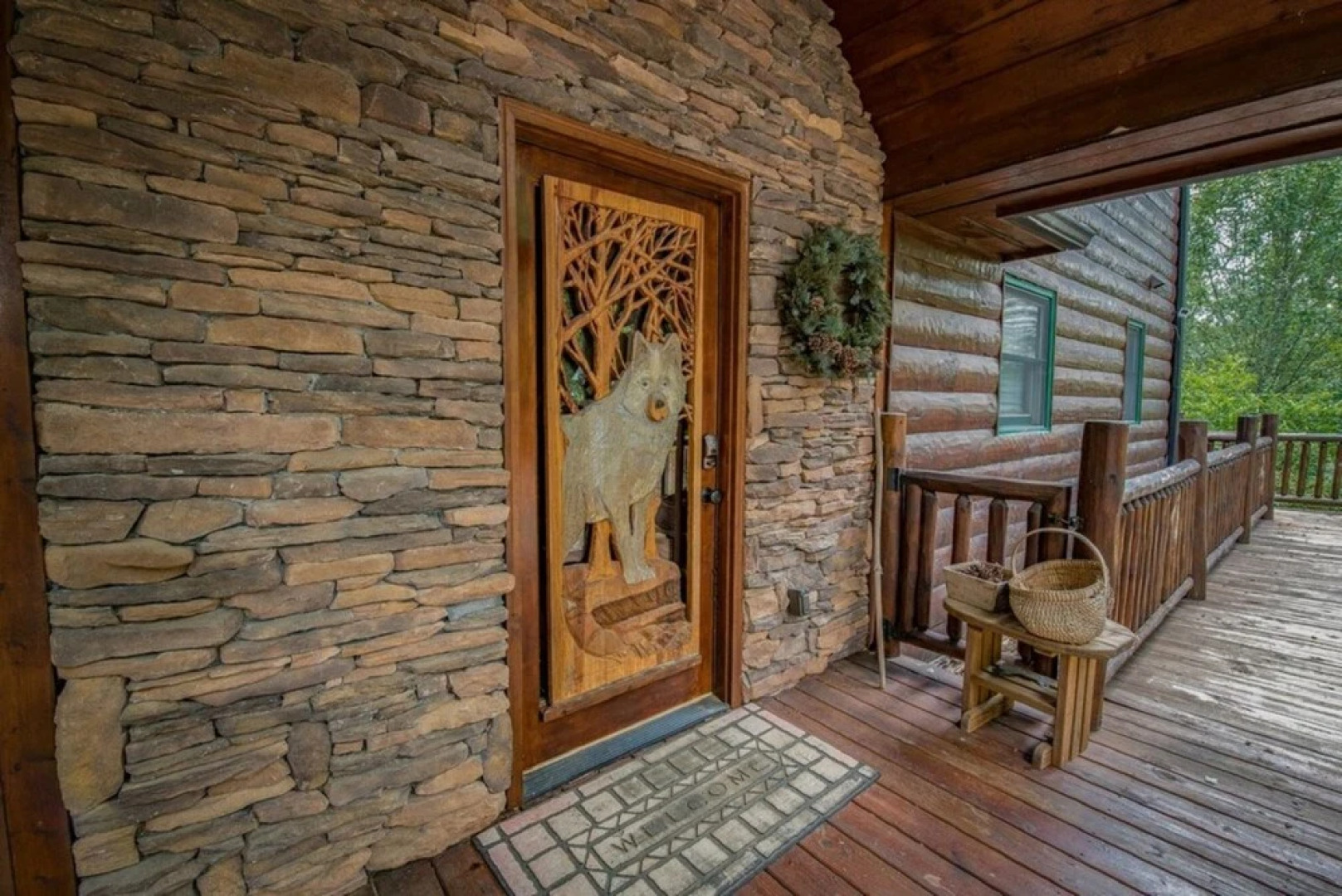 Wolf`s Den-minutes to Blue Ridge