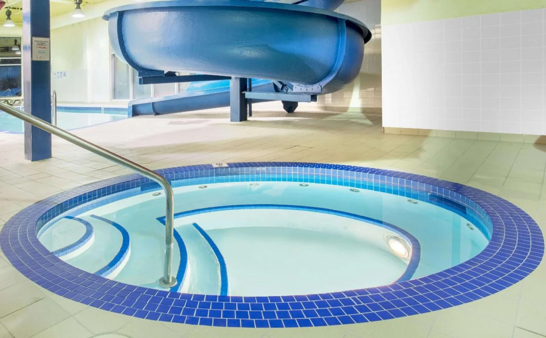 Canmore Inn & Suites