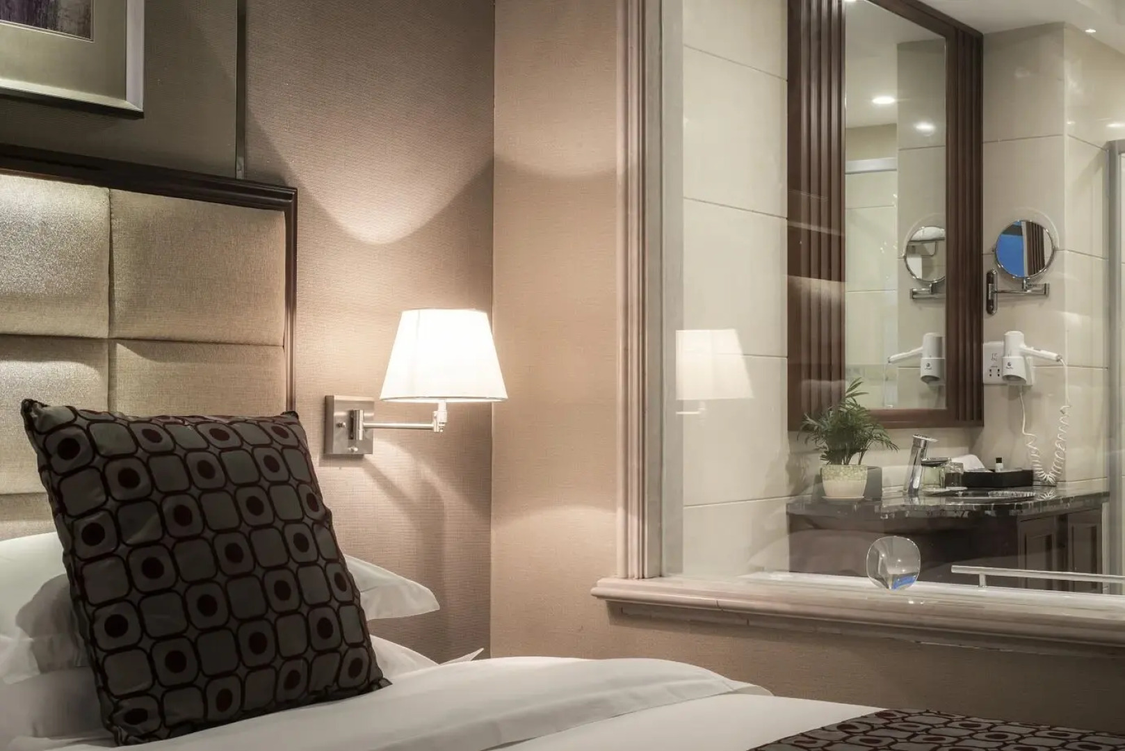 Zhangjiajie Country Garden Phoenix Suites Hotel