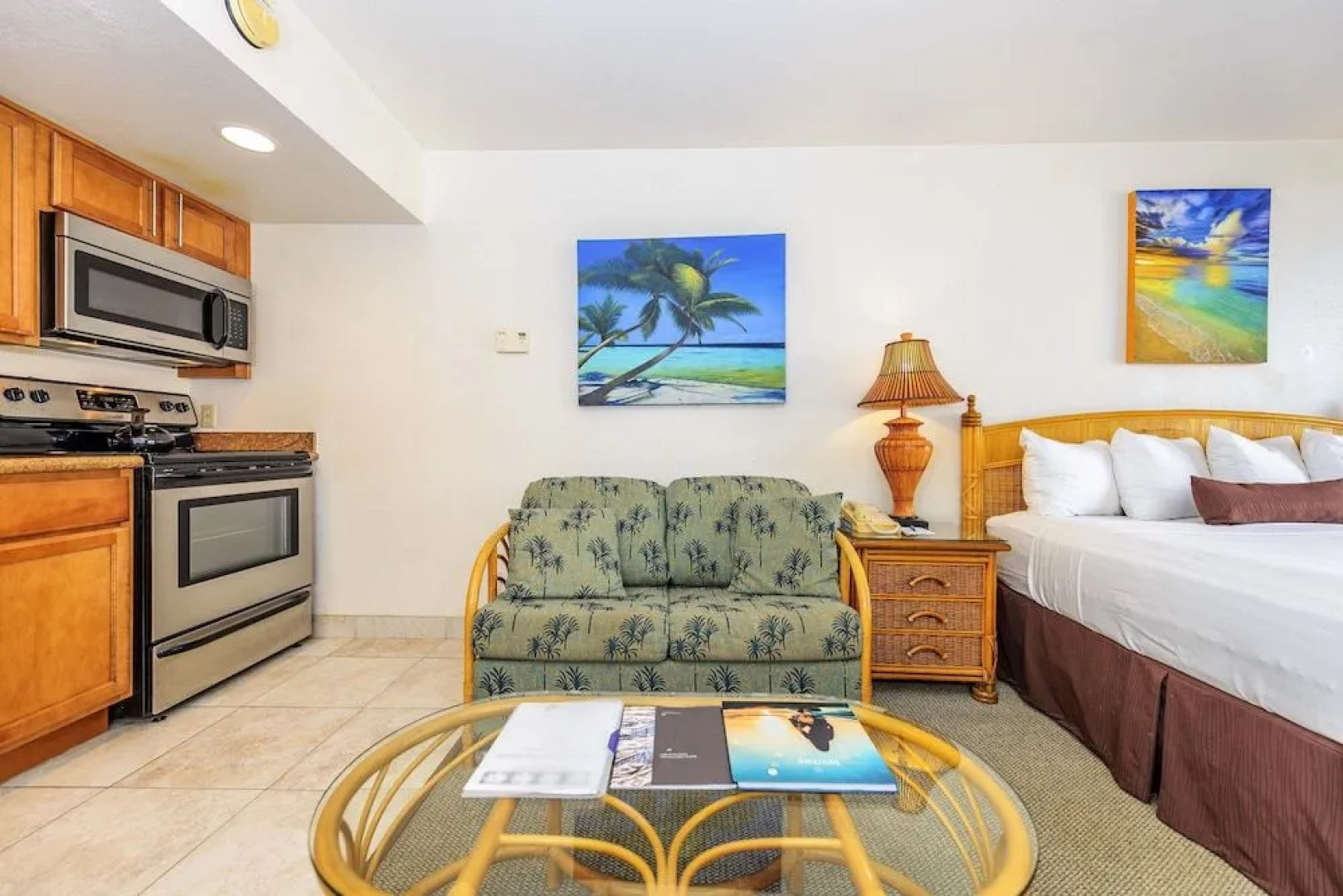 Royal Kahana 702 Studio Bedroom Condo by RedAwning