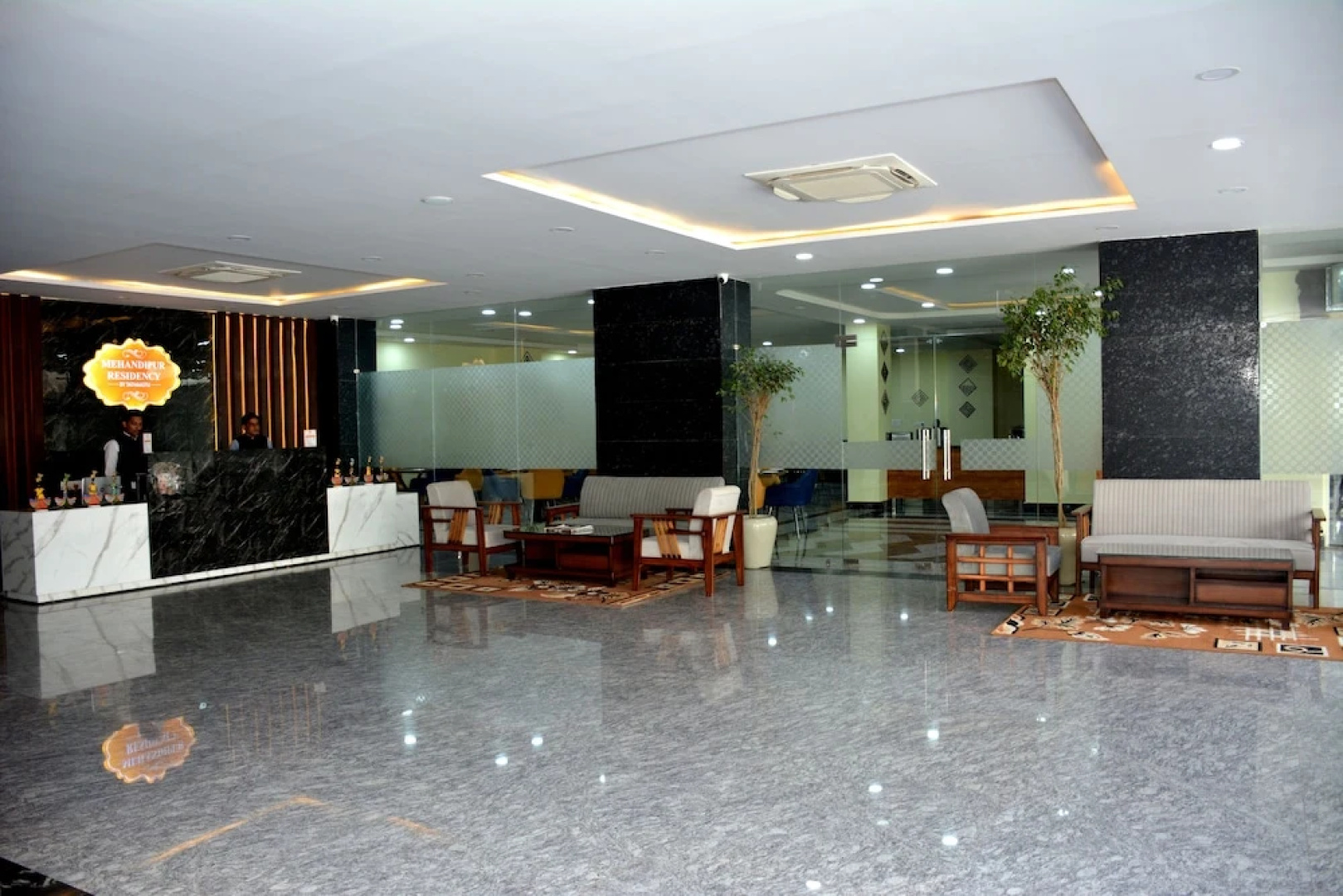 Hotel The Grand