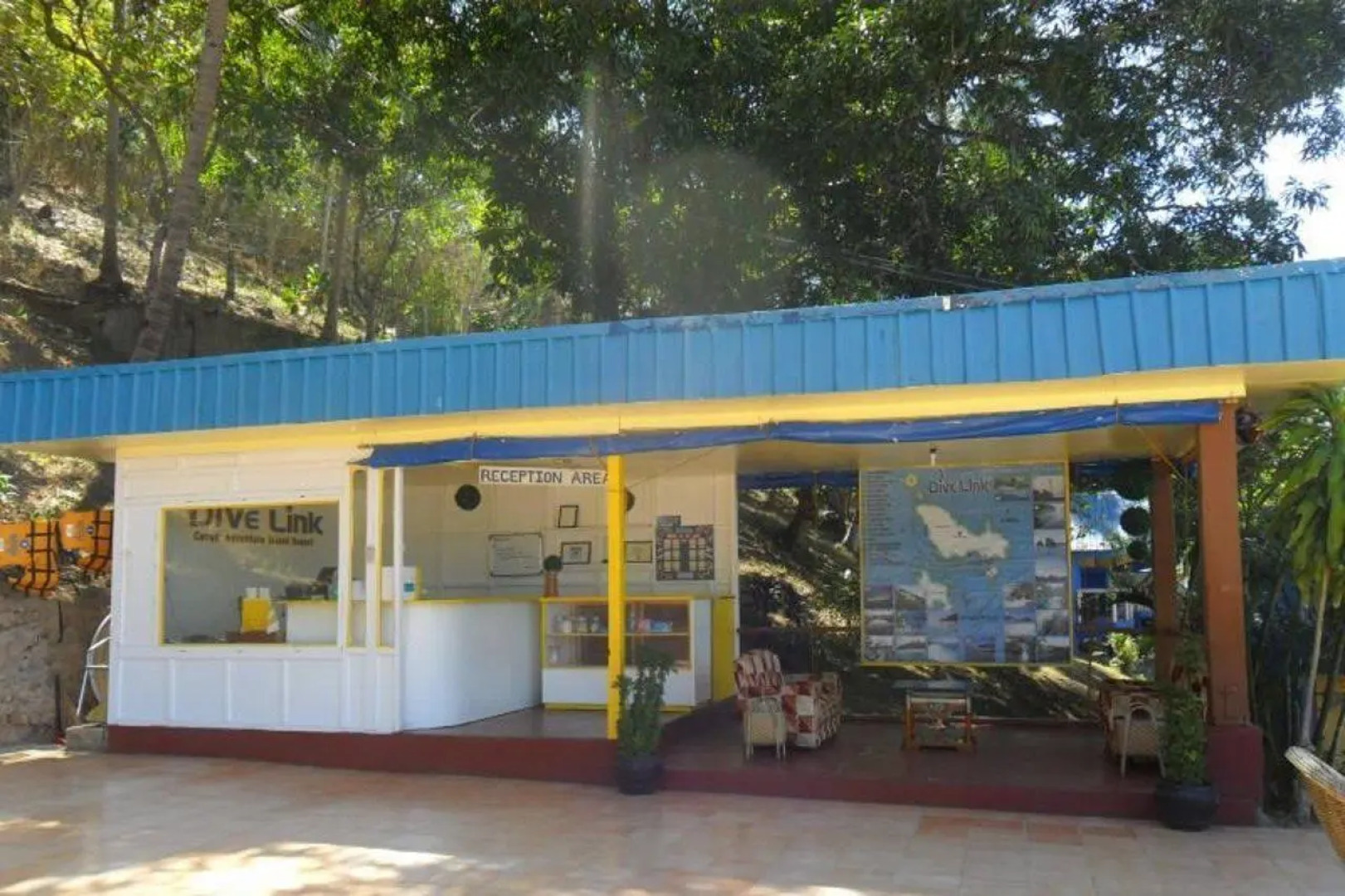 Dive Link Coron Adventure Island Resort