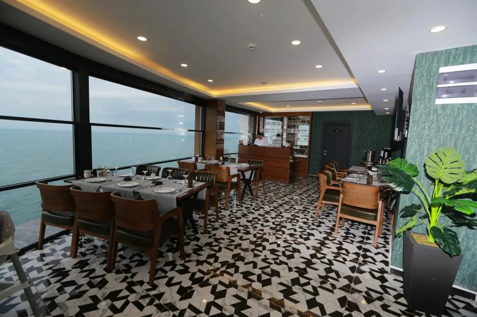 Pentahor Hotel