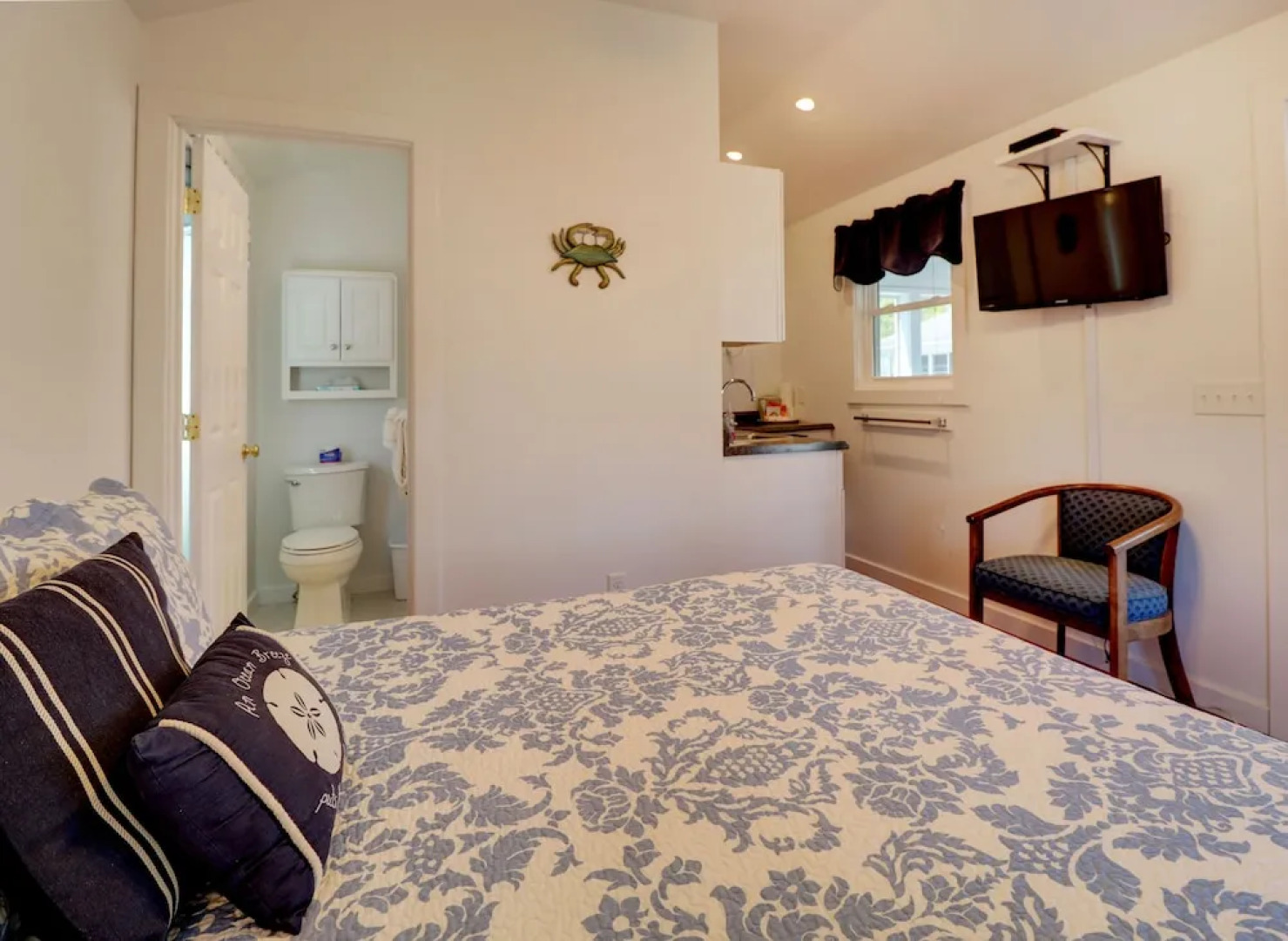 Carriage House Motel Cottages & Suites