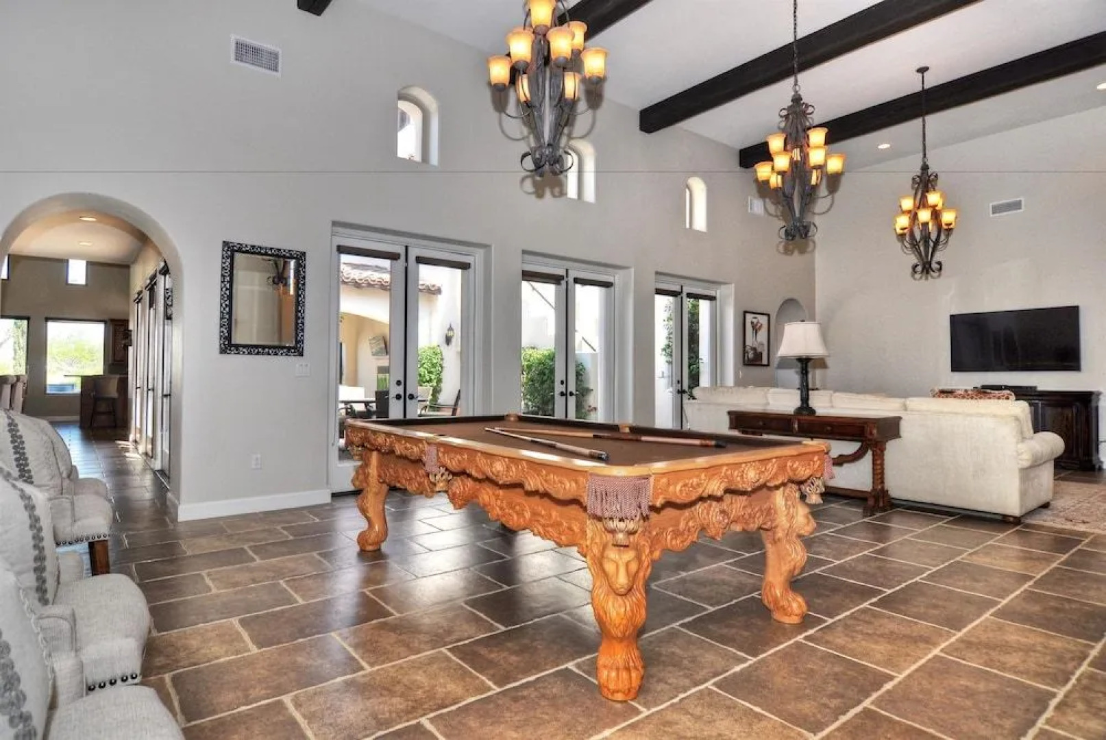 Spectacular Lakefront Estate