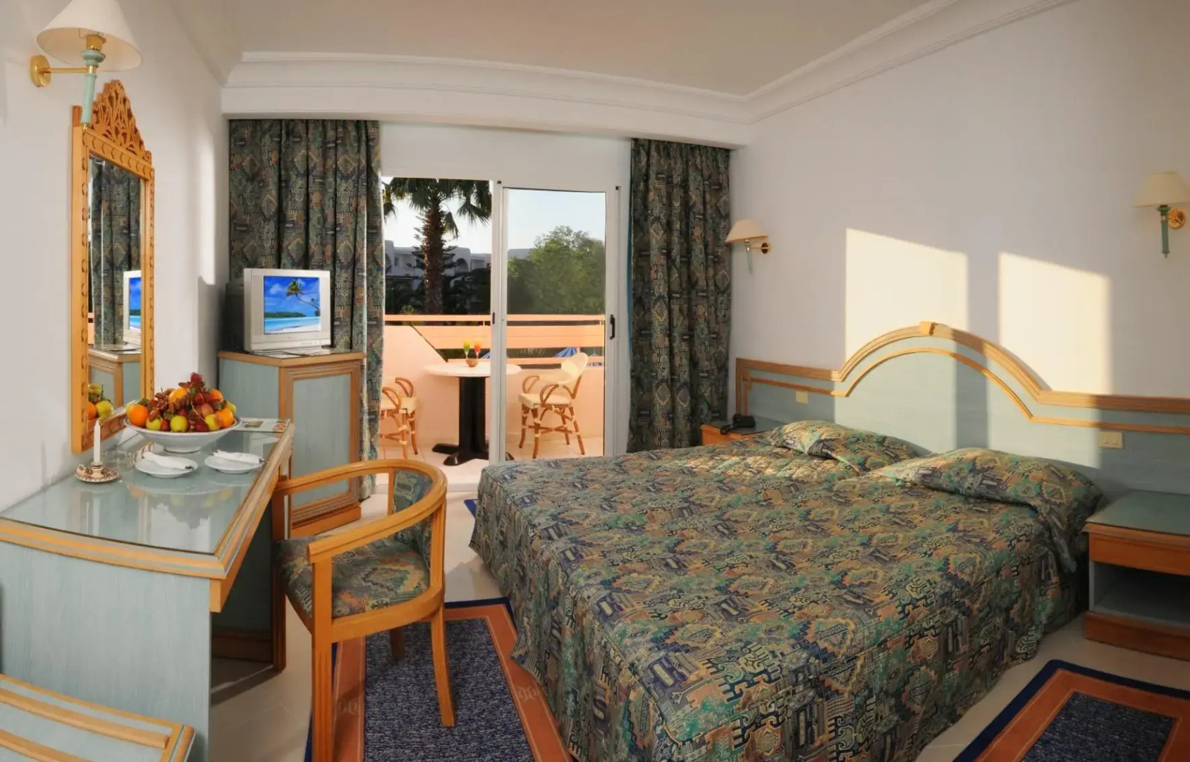 Abou Sofiane-Families & Couples Only