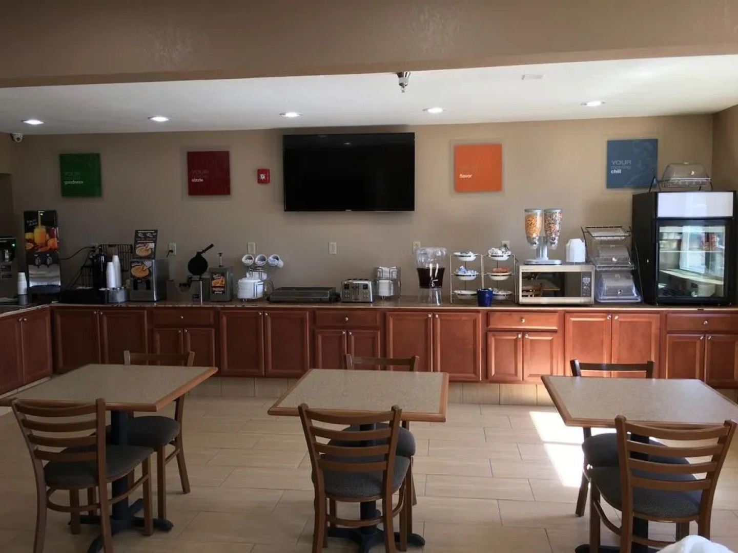 Quincy Inn and Suites