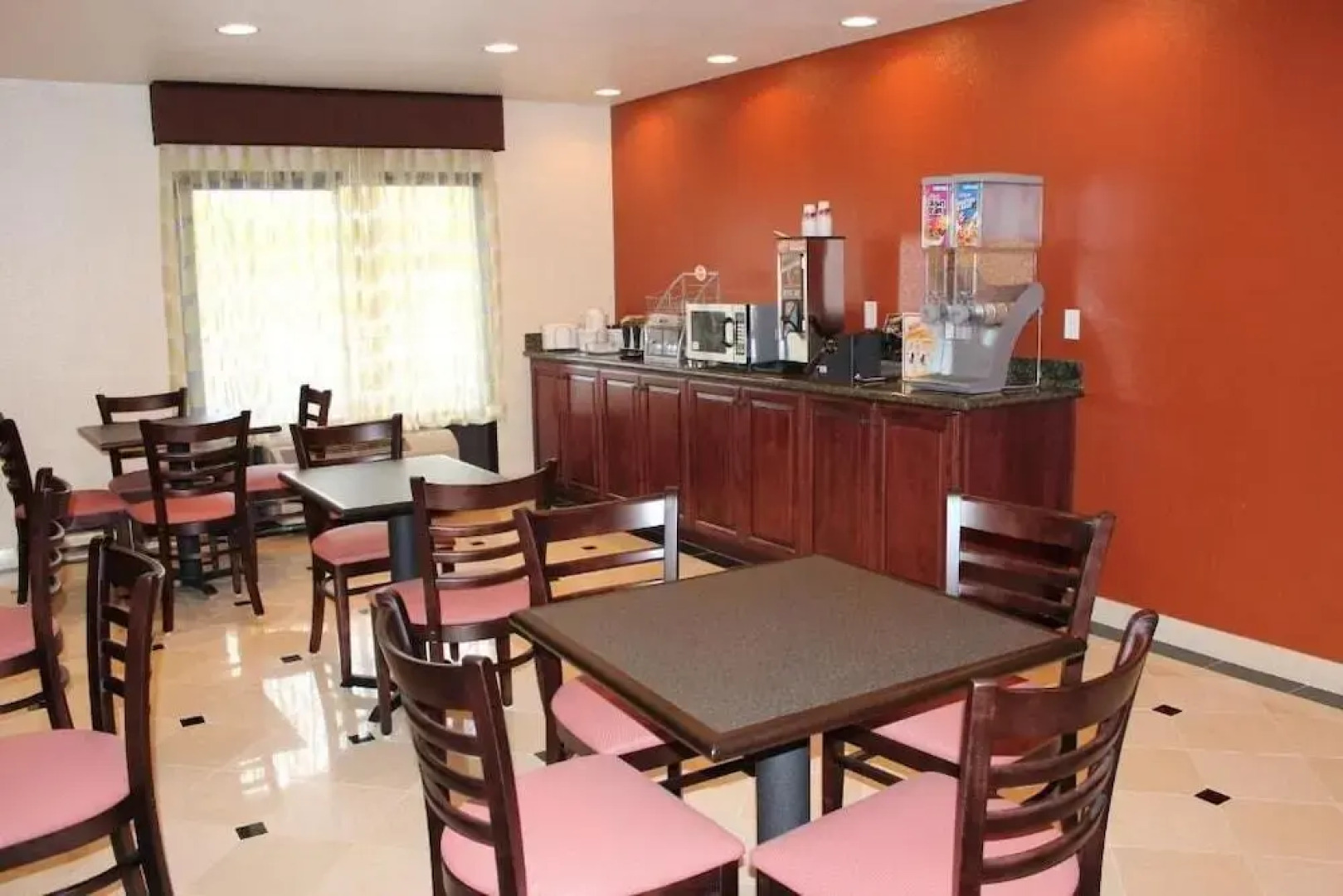 Super 8 By Wyndham Vallejo/Napa Valley