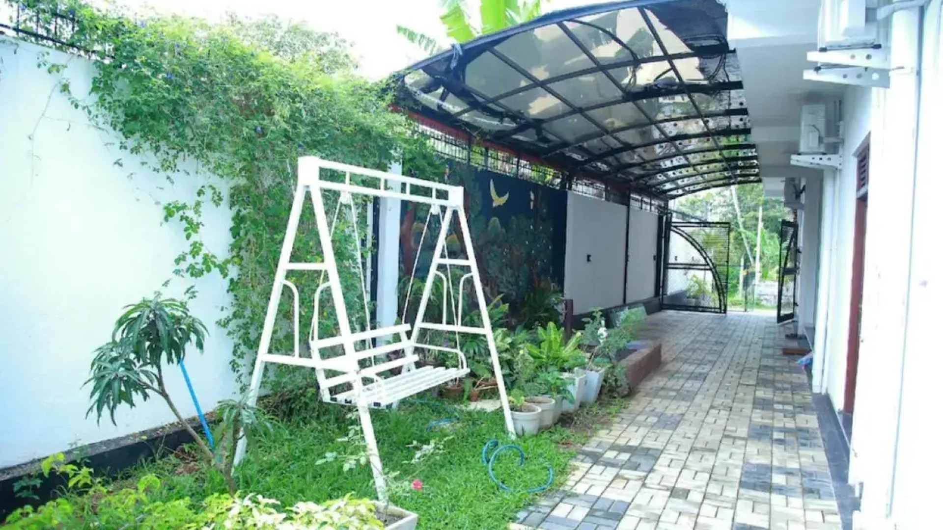 H M C Leisure House Dondra