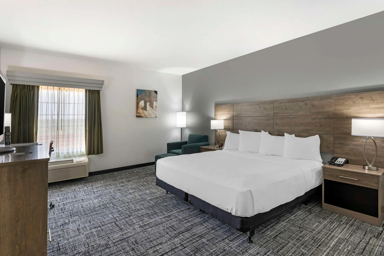 Best Western Plus MidAmerica Hotel