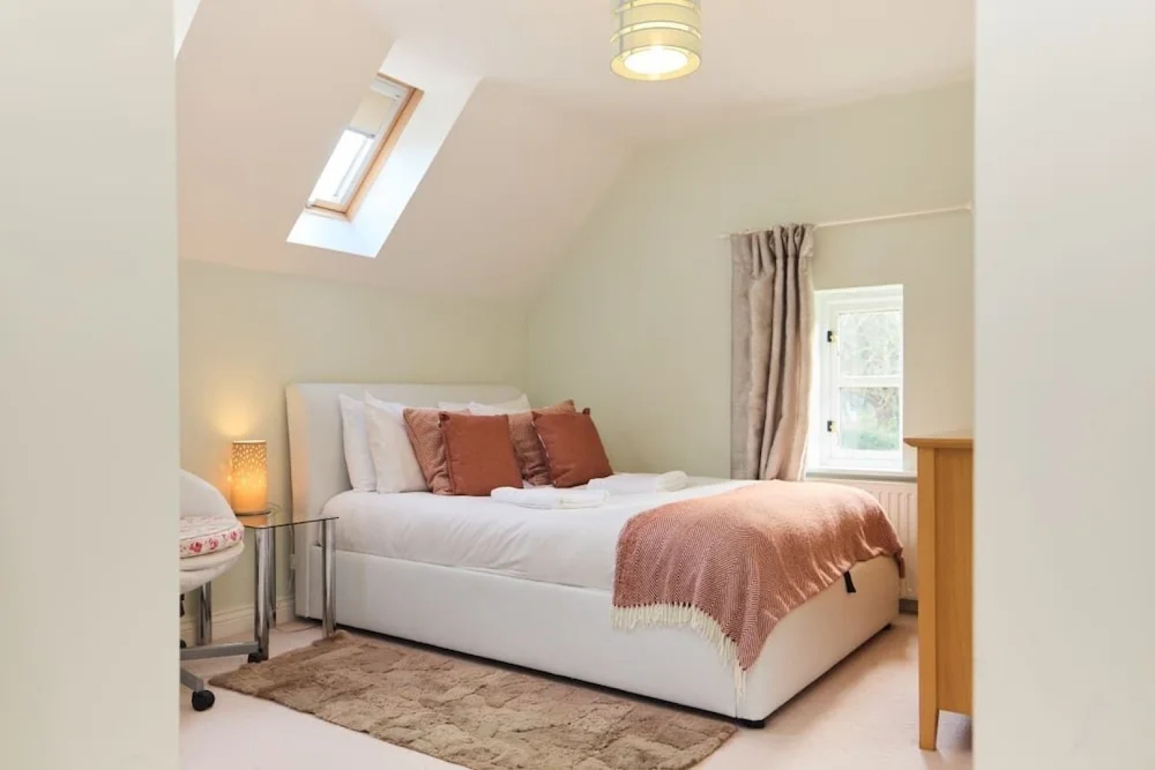 The Bourton-on-the-water Place - Lovely 5bdr House With Parking + Garden