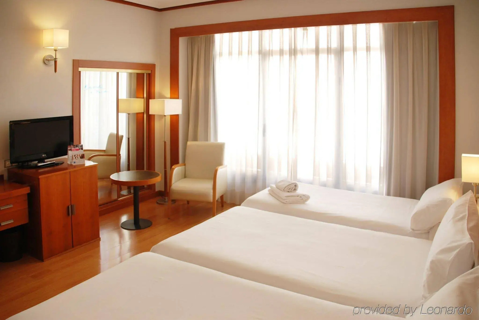 Hotel Madrid Plaza de España Affiliated by Meliá